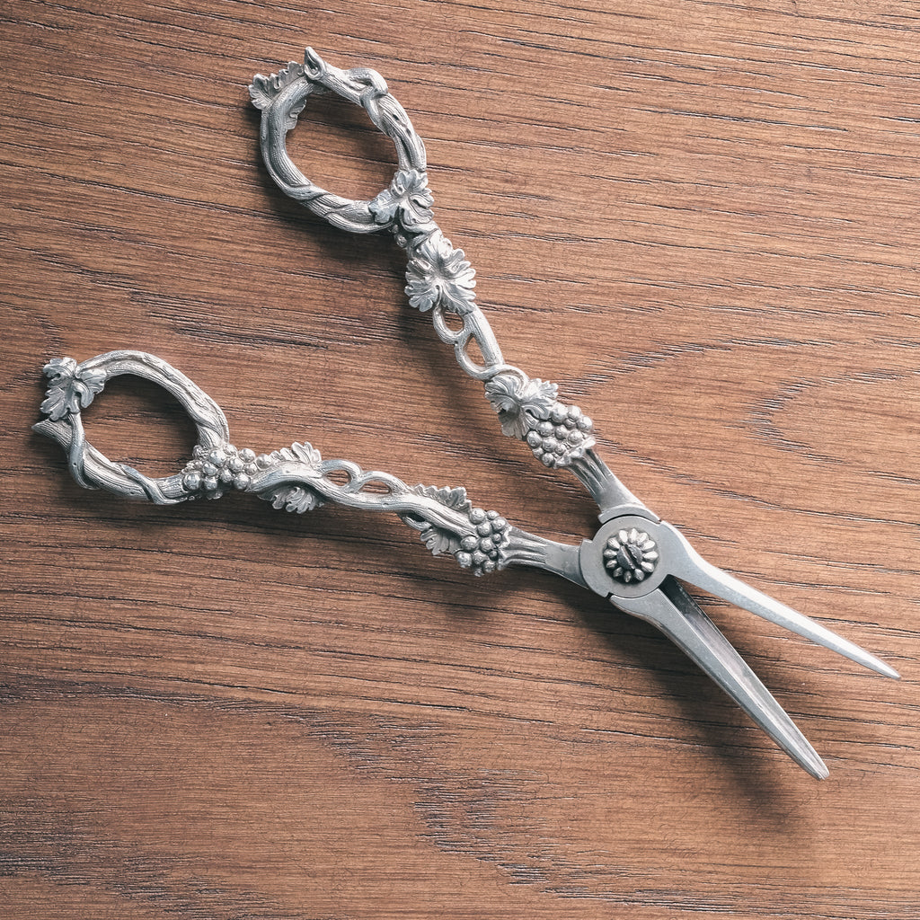 1813 Silver Grape Scissors - Lost Owl Jewelry