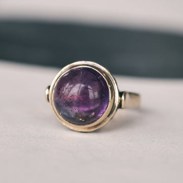 1960s Amethyst Cabochon Ring - Lost Owl Jewelry