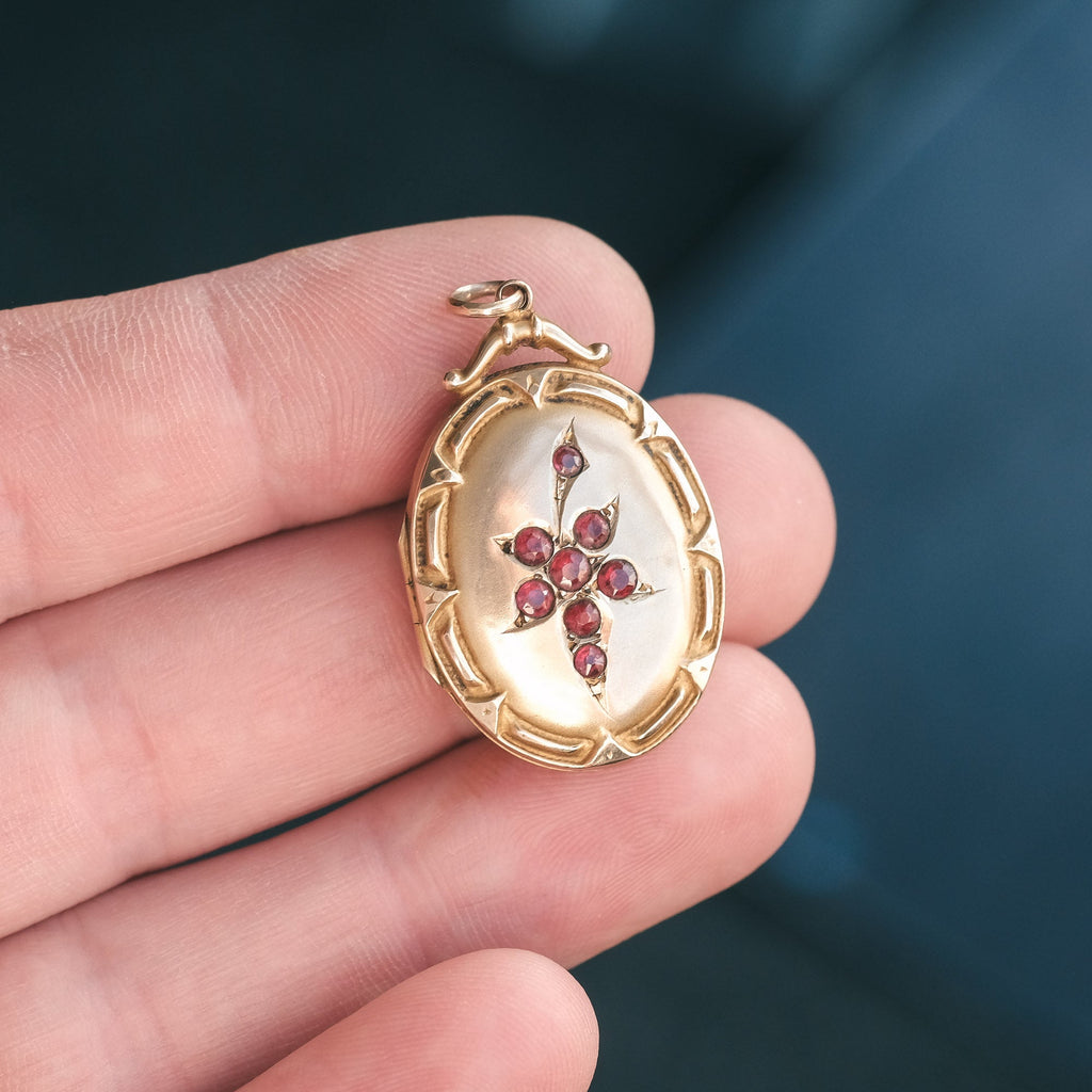 Edwardian Ivy Leaf Locket - Lost Owl Jewelry