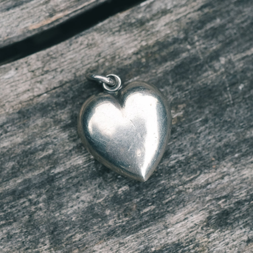 Victorian Lace Agate Heart Pendant - Lost Owl Jewelry