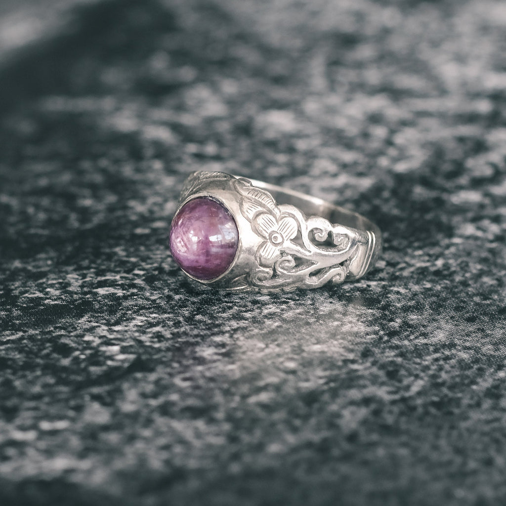 Vintage Star Ruby Ring - Lost Owl Jewelry