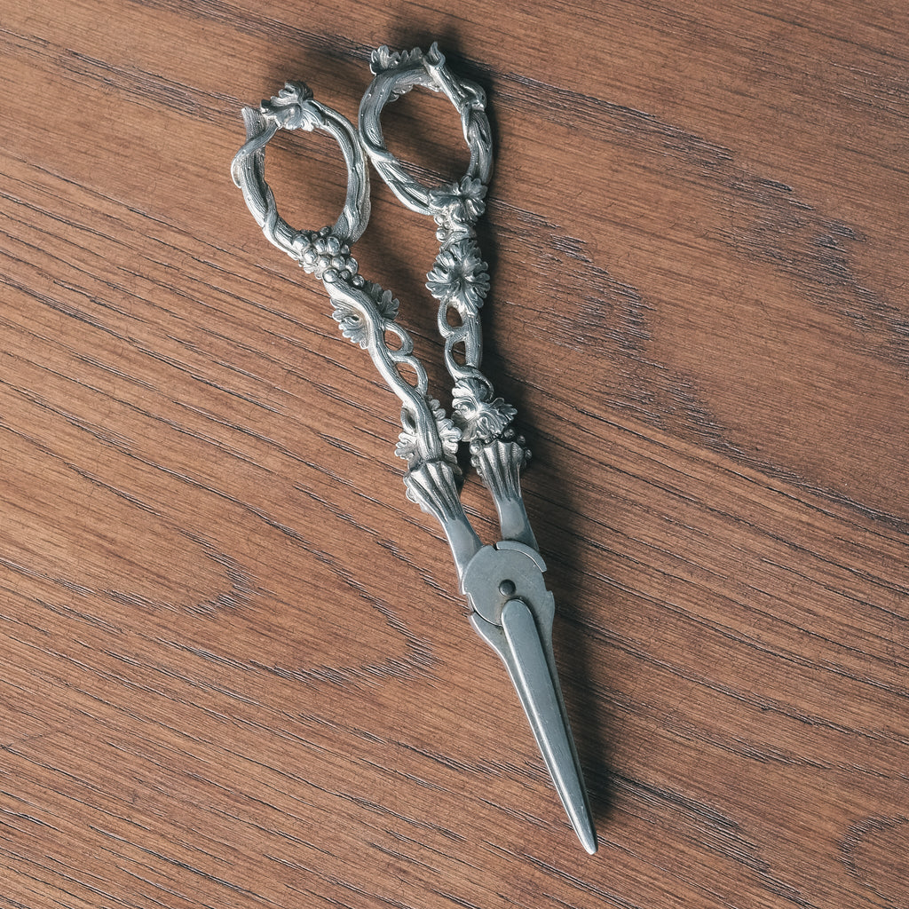 1813 Silver Grape Scissors - Lost Owl Jewelry