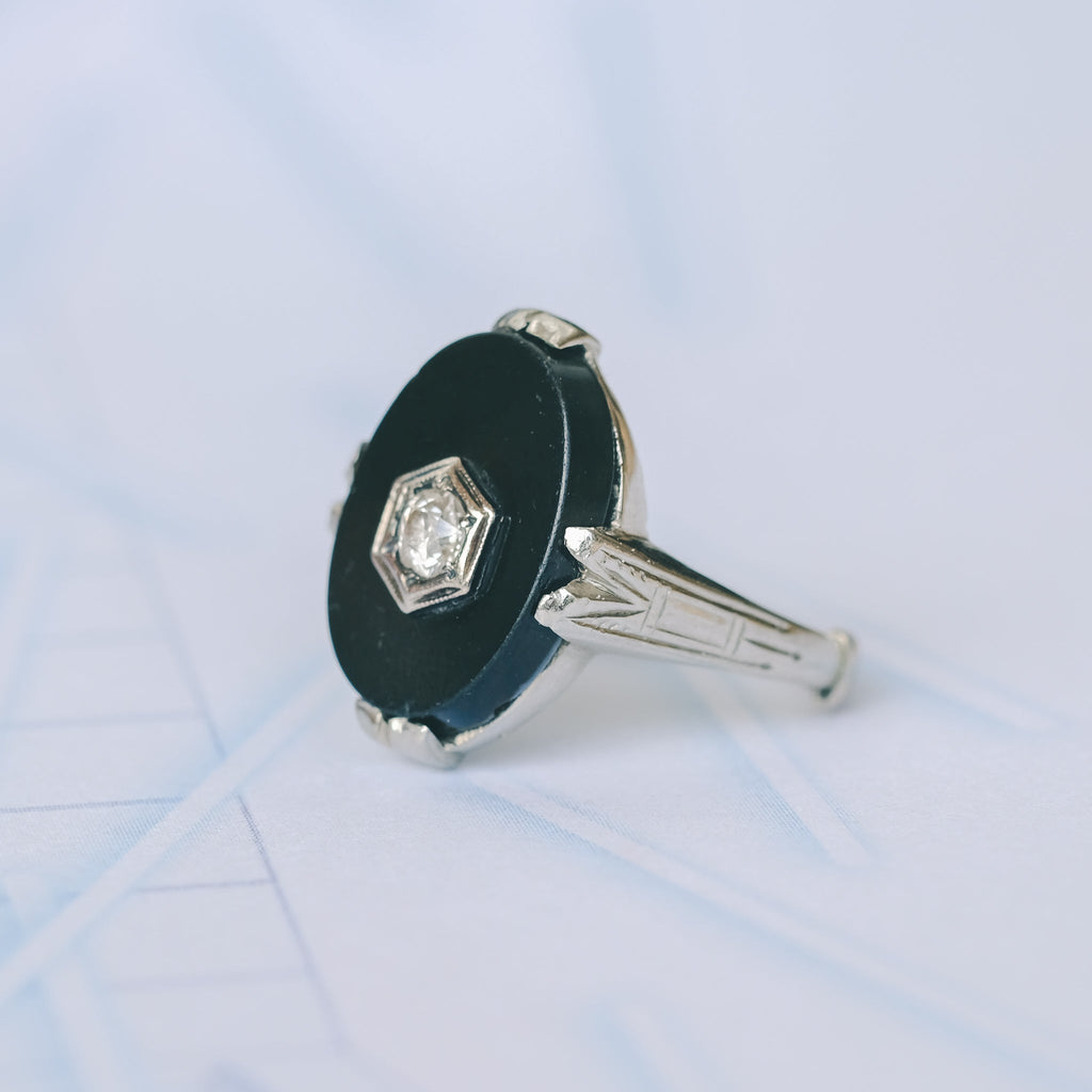 10K GOLD and onyx genuine 1920s ring