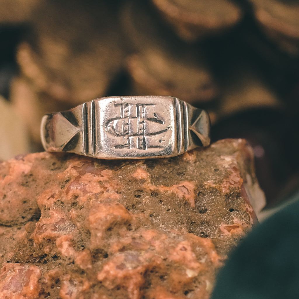 Victorian Monogram Signet Ring - Lost Owl Jewelry