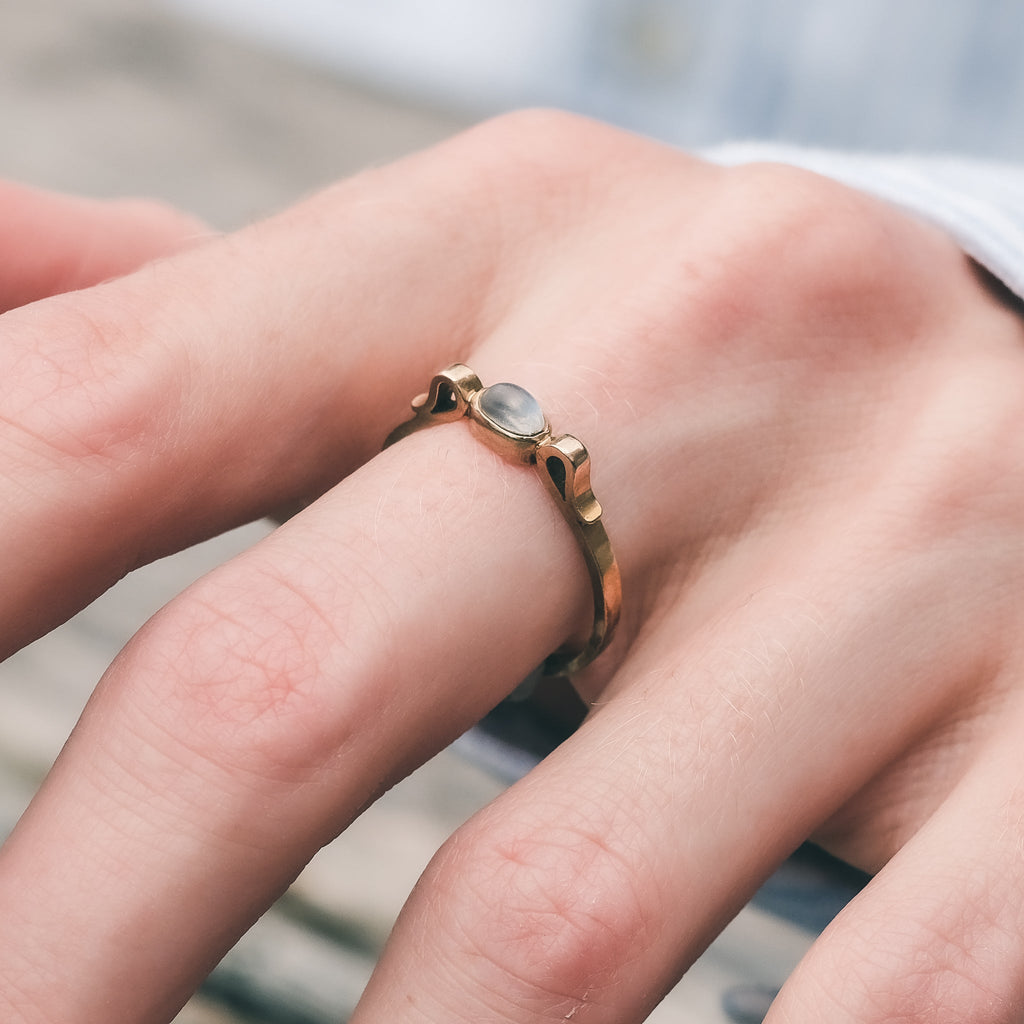 Vintage Moonstone Scroll Ring - Lost Owl Jewelry
